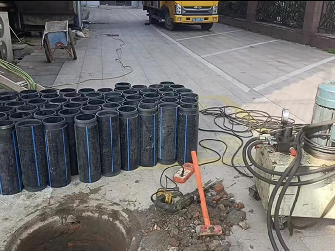 霍邱PE置换管厂家 DN315置换管 非开挖管短管置换