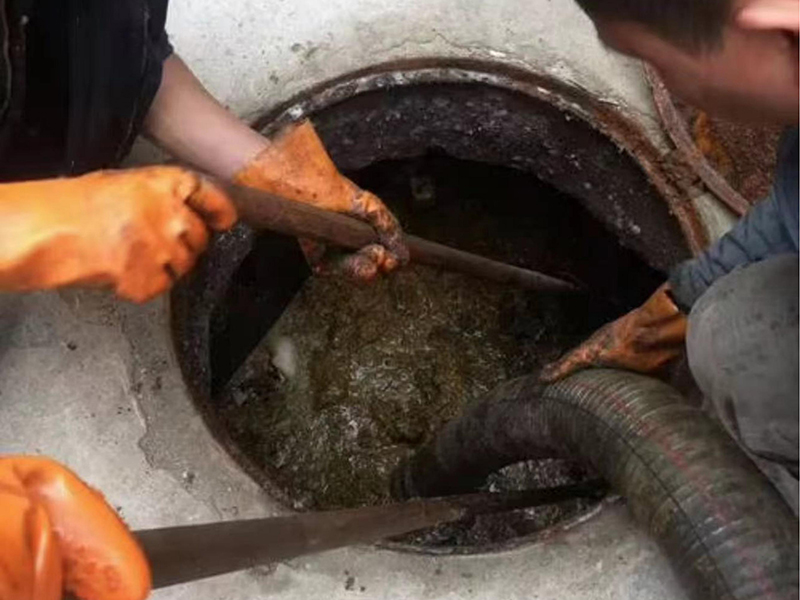 霍邱清理化粪池时如何避免沼气的危害?